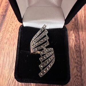 Elegant Silver  marcasite Winged Ring